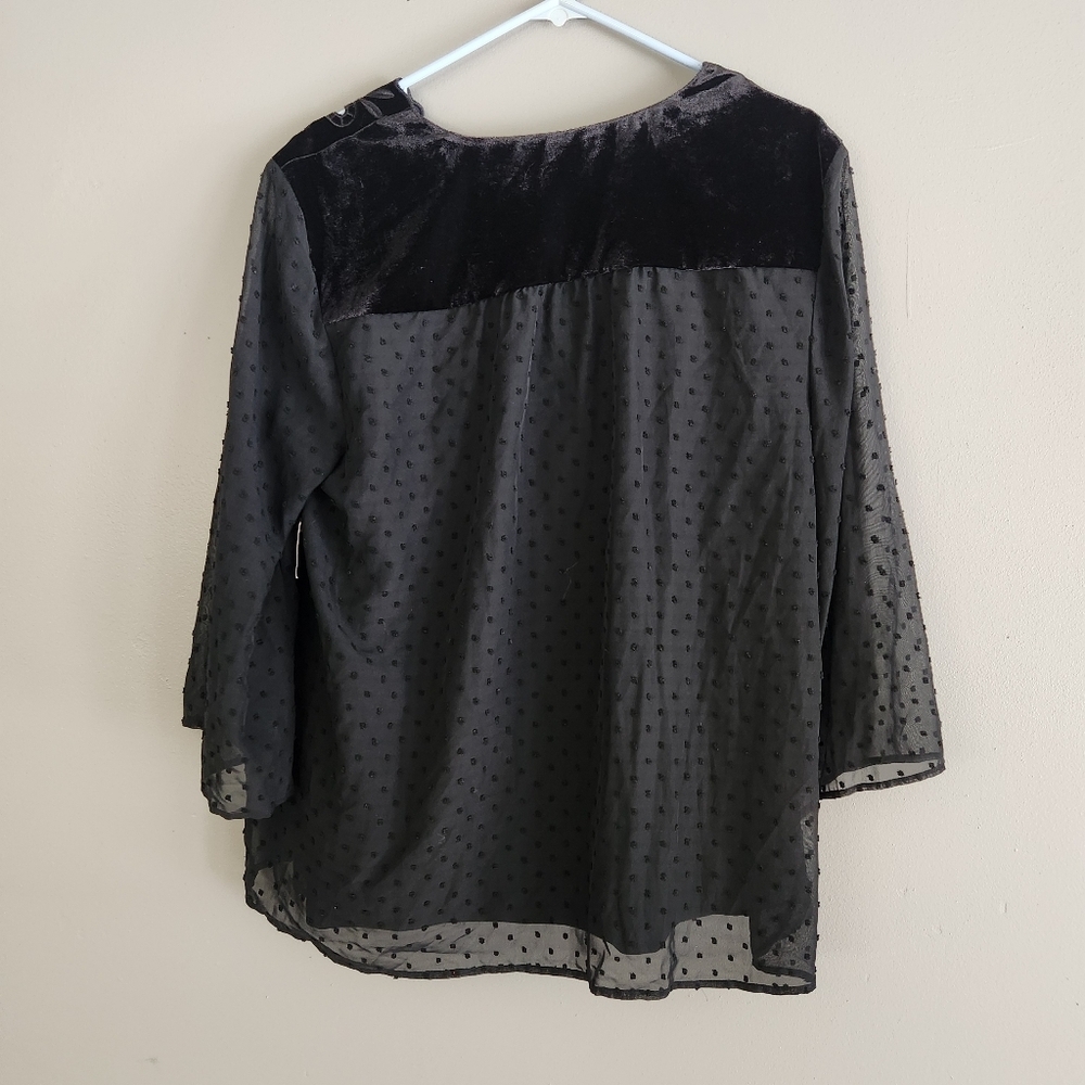 Style & Co‎ Women's XL Deep Black Swissdot Velvet Yolk Accent Blouse w/Camisole - Picture 3 of 9